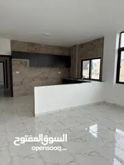  1 شقة فارغة للإيجار في عين الباشا - من المالك مباشرة
