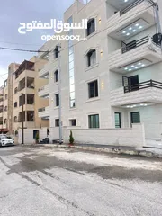  11 شقق فاخره ومميزه للبيع