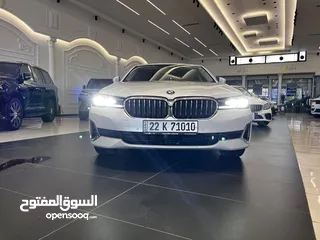  2 BMW 530i 2022 luxury line