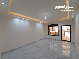 14 شقة أرضية مساحة 150م مع تراس ومدخل خاص باجمل مناطق شفا بدران  للبيع