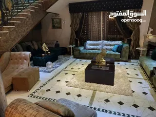  6 للبيع فيلا شبه قصر في اجمل مواقع دابوق الهادئه 1050 م