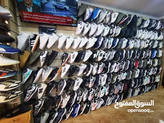  5 محل أحذيه بكامل الديكور والمعدات والأحذيه