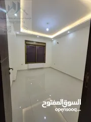  3 شقة فارغة للايجار في جبيهة