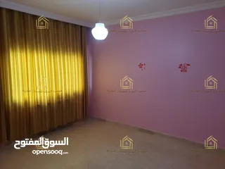  2 شقة فارغة - الجاردنز - 3نوم - 186م