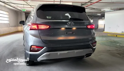  4 Hyundai Santafe 2019