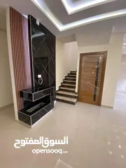  20 بليط سوري خبرة 17 عام جميع الاعمال مكفولة يبدأ السعر من 2دينار
