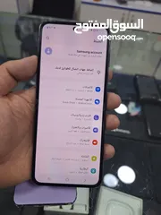  4 Samsung Z flip 4 256GB    بسعر مميز بحالة الجديد