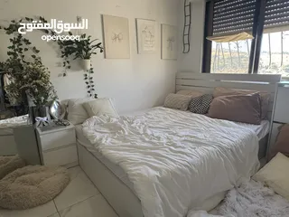 2 تخت تفصيل للبيع بحاله ممتاز ونظيف خشب ثقيل وقوي وواسع ويعطي منظر جميل للغرفه ومريح