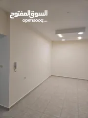  5 شقة سكنية بالقرب من دوار الفواكه