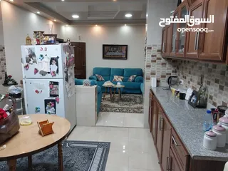  6 شقة فارغة للبيع في منطقة شفا بدران الكوم