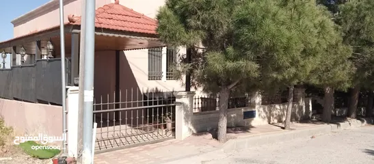  19 فيلا دوبلكس للبيع بعد دوار المغناطيس قرب الكلية العلمية الاسلامية