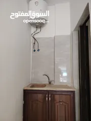  3 مستودع   و محل مقسم بمنطقه حيوية للايجار بدر الجديده