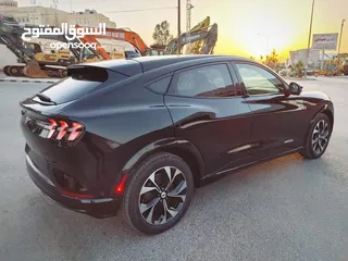  3 فورد موستنج بريميوم