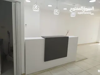  1 كاونتر استقبال بحالة ممتازة للبيع