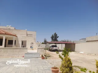  2 بيت كبير عائلي مستقل البيت تبارك الرحمن عن قصر في المفرق الزعتري