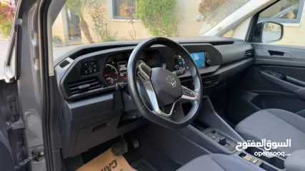  25 فولكس فاجن كادي ترخيص 2022/ركاب 6+1 محرك 2000 ديزل  جير اوتاوماتيك 122 حصان