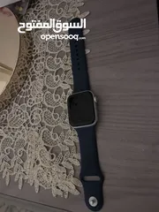  1 Used Apple watch SE  - 44mm case aluminium (GPS+CELLULAR)  ساعة ابل SE جي بي اس وشريحة الكترونية