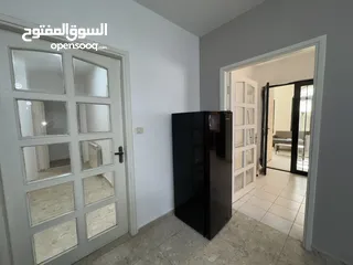 6 شقة للبيع بسبب السفر