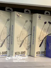  3 BLUETOOTH EARBUDS . محطيه يدوم الشحن 4 ايام  . مع مواصفات خرافيه الأقوى في الأسواق مع كفاله سنه