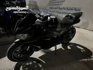  4 Yamaha R6 (2016)