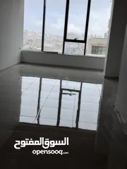  2 مكاتب للايجار بمساحات مختلفه في مدينة رام الله