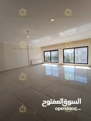  9 شقة من فيلا - الرابية - 4نوم 2ماستر - 330م - بلكونات بإطلالة مميزة - منطقة هادئة ومميزة