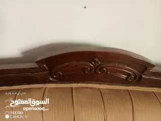  3 طقم كنب سبع مقاعد بحالة ممتازة