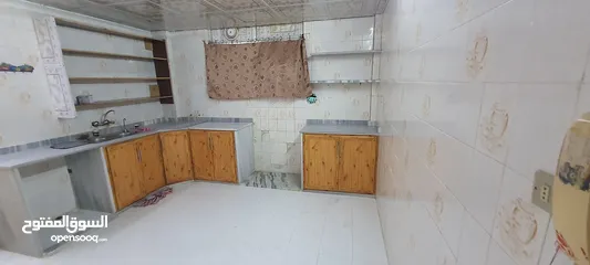  8 شقة للإيجار