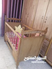  4 تخت أطفال زان للبيع إلى عمر 5سنوات +بدل تايكوندو  بلبس من عمر 5سنوات إلى 10+ برادي