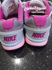  6 حذاء رياضي نايك NIKE للمشي والجري لمسافات طويله مريح جدا اصلي مقاس 39 استعمال خفيف بحال الوكاله مريح