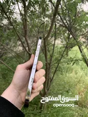  11 ايفون 12 برو ماكس 256 جيجا بطارية 80٪؜ مغير شاشة وكاميرا بصمة الوجه شغالة السعر 1000 شيكل.