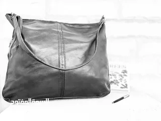  11 Handcrafted Luxury Genuine Leather Shoulder Bag – Spacious, Elegant, and Premium Design by Hana