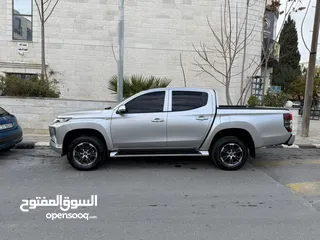  4 Mitsubishi L200 2022