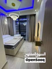  6 شقه متميزه بمسبح خاص بحث الجميع فرضه ذهبيه بجوار اكبر بحيره صناعيه شقه غرفتين وصاله بأقل سعر بكل دبي