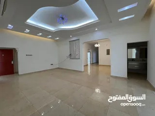  12 3 Bedrooms Apartment for Rent in Al Hail REF:996R