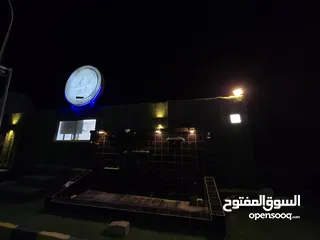  5 حاوية شحن مُحوَّلة إلى مطعم مجهزة (كوفي او مقهى) كرفان  Meter Converted Shipping Container Restaura