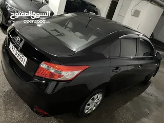  8 تويوتا يارس 2017. مواصفات خليجية 1500cc. اقتصادية جداً واكثر من الهايبر.  شغل وامشي. دهان اسود