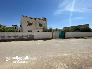  3 بيت طابقين
