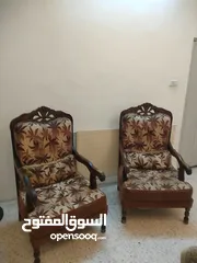  1 طقم كنب للبيع بحاله ممتازه