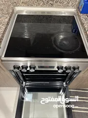  4 Beko Freestanding 4 Vitroceramic Zone Electric Cooker (60 x 60 x 85 cm)