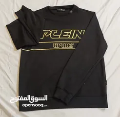  12 ملابس ماركه