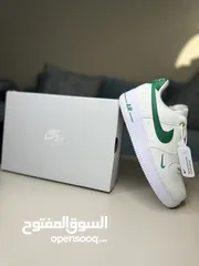  2 Nike Air Force 1