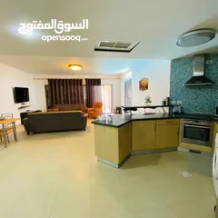  8 شاليهات بتالابيه وايلا  وفلل داخل وخارج تالابيه متوفر بأحجام مختلفه من غرفه ولغايه 4 غرف وفلل 7 غرف