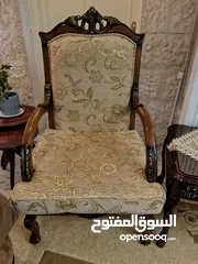  12 طقم زان 9 مقاعد وسجاد وبرادي للبيع