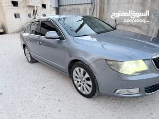  4 Skoda Superb 2011