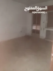  8 مستودع للايجار