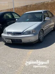  8 هوندا سيفيك 2000