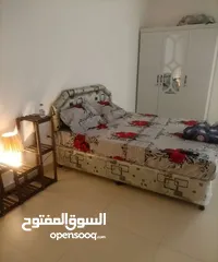  5 شقه نضيفه وجديده في مدينه سندان