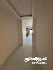  3 شقة جديدة مميزة في الخليل طريق واد الهرية بمساحة 165 متر جاهزة للسكن البيع من المالك مباشرة