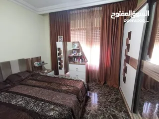  9 من المالك مباشره - الفحيص - روف اربع غرف ماستر مع طله بانوراميه